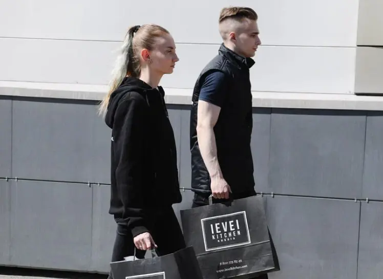 курьеры Level Kitchen